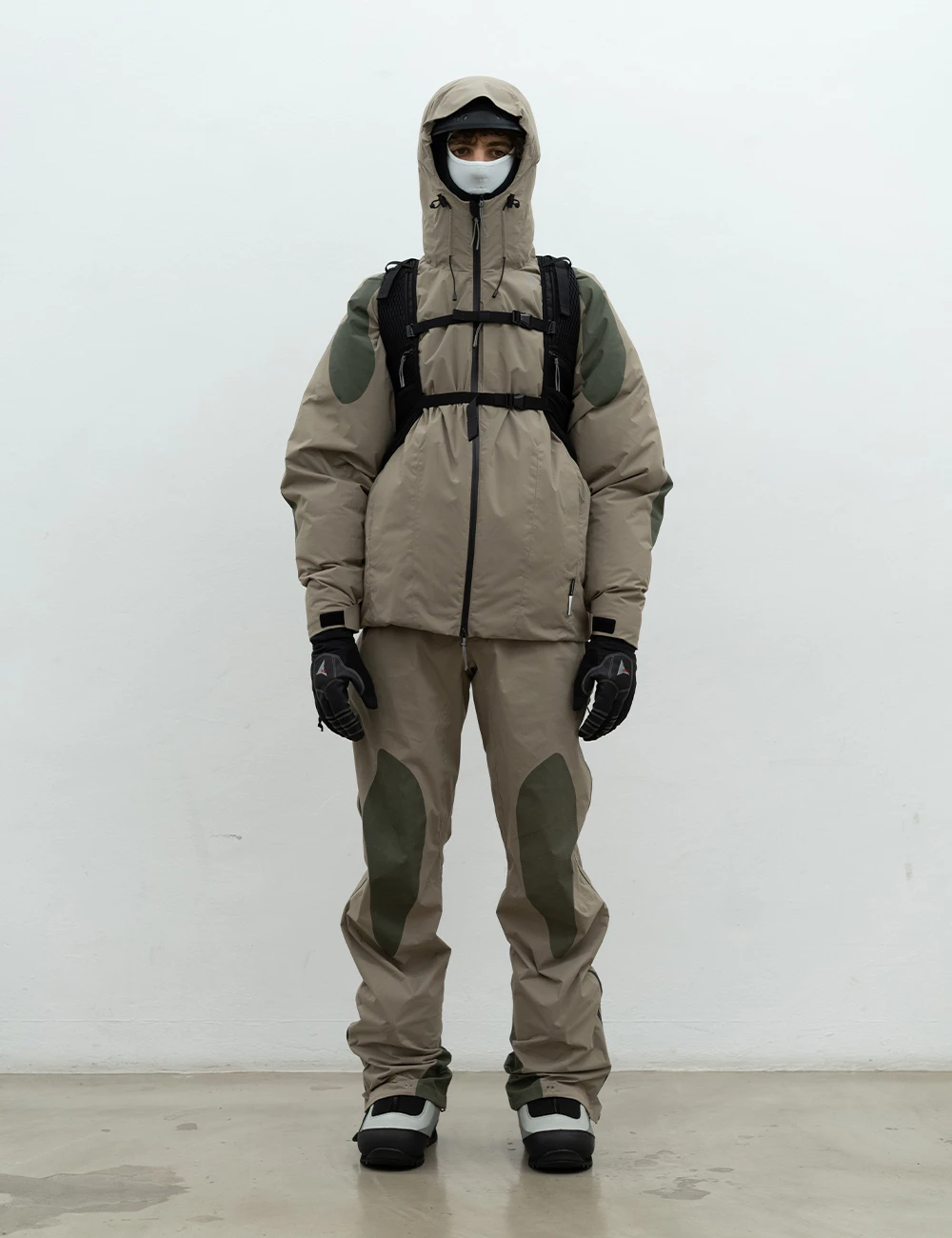 로아 FW26 컬렉션